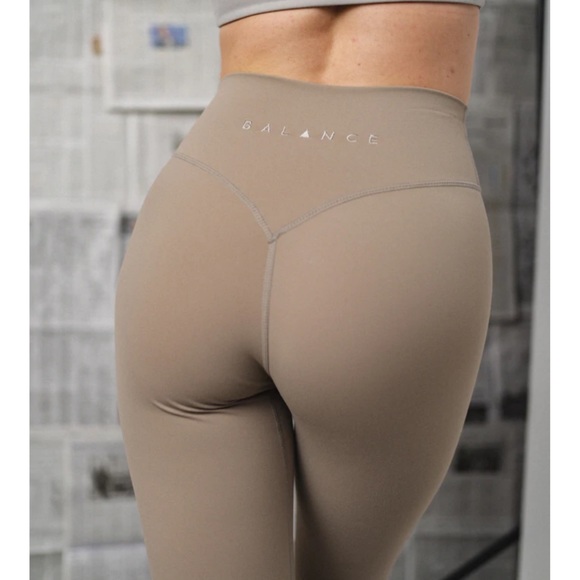 Sand Balance Athletica OG Leggings - Picture 4 of 4